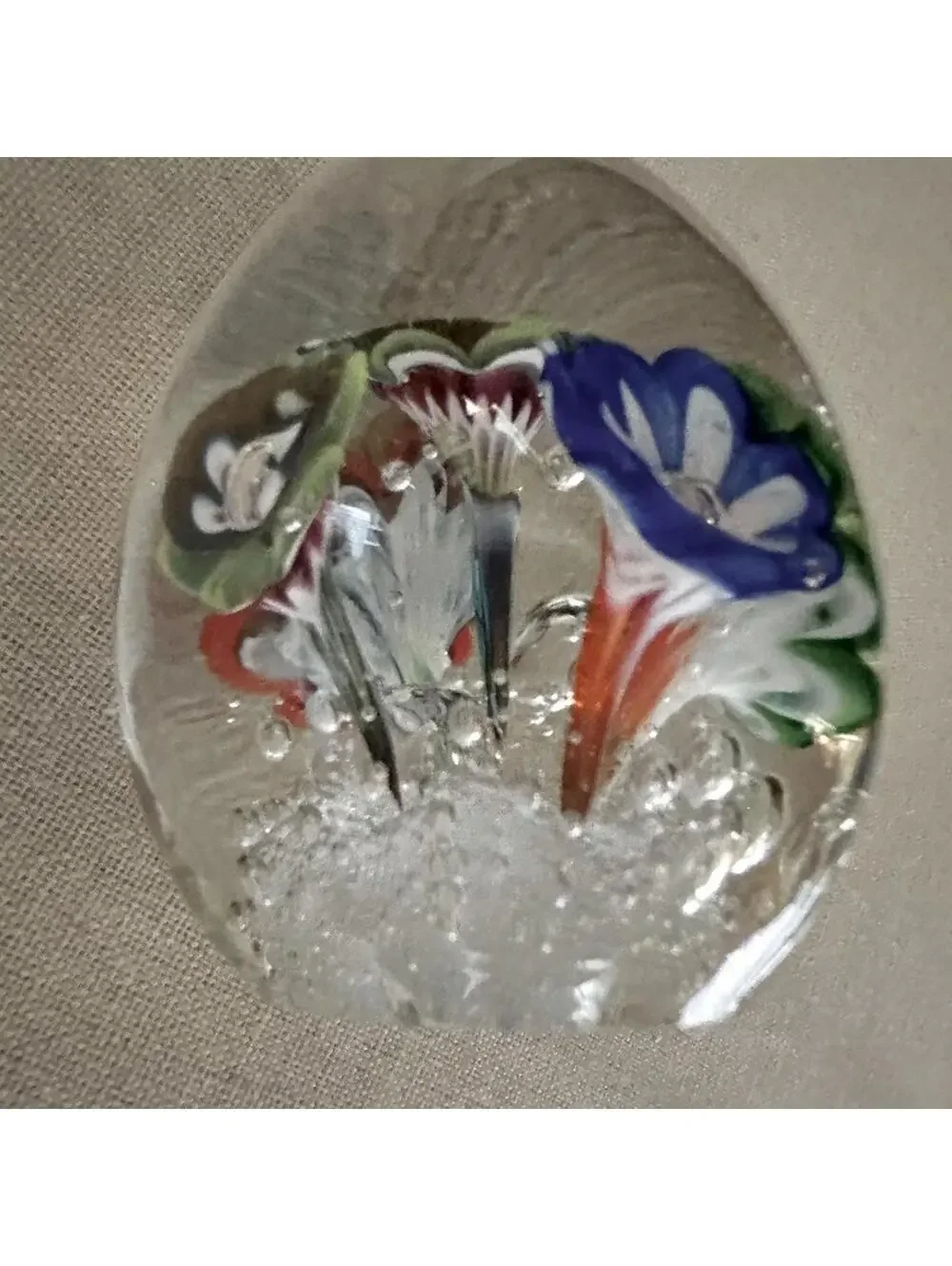 N/A oval sculpture solid